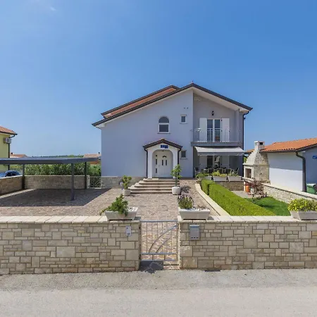 Tommy-2 By Interhome Apartmán