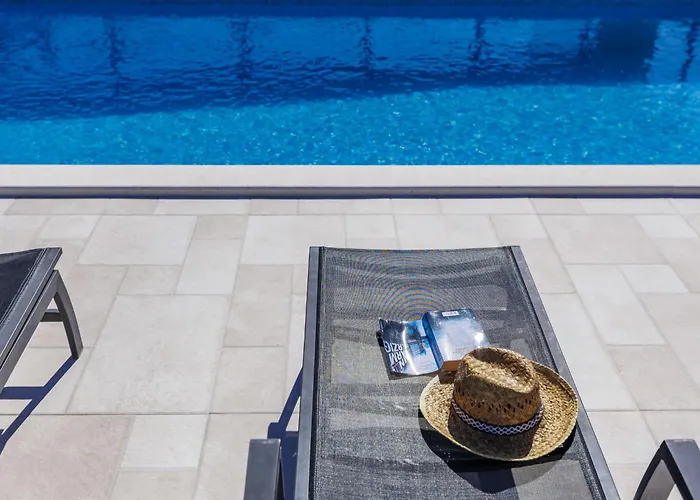 Tommy-2 By Interhome Kmeti